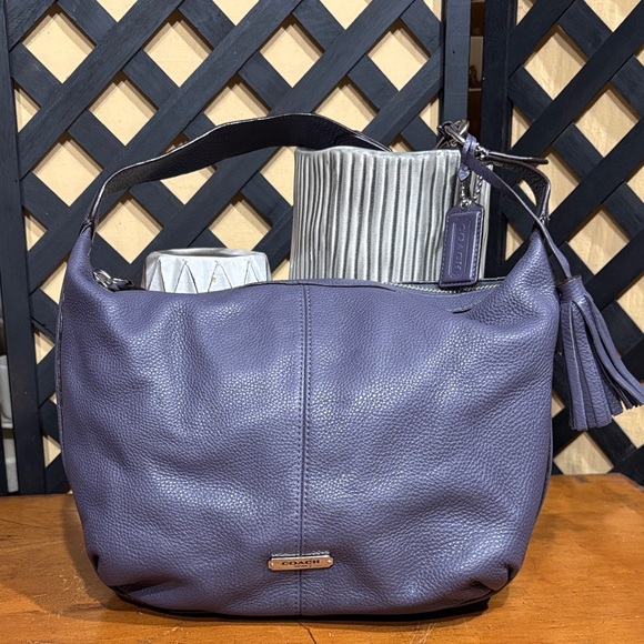 2013 Coach Avery Leather Hobo Bag in Gray Hangtag and Tassel Charm - Picture 1 of 15